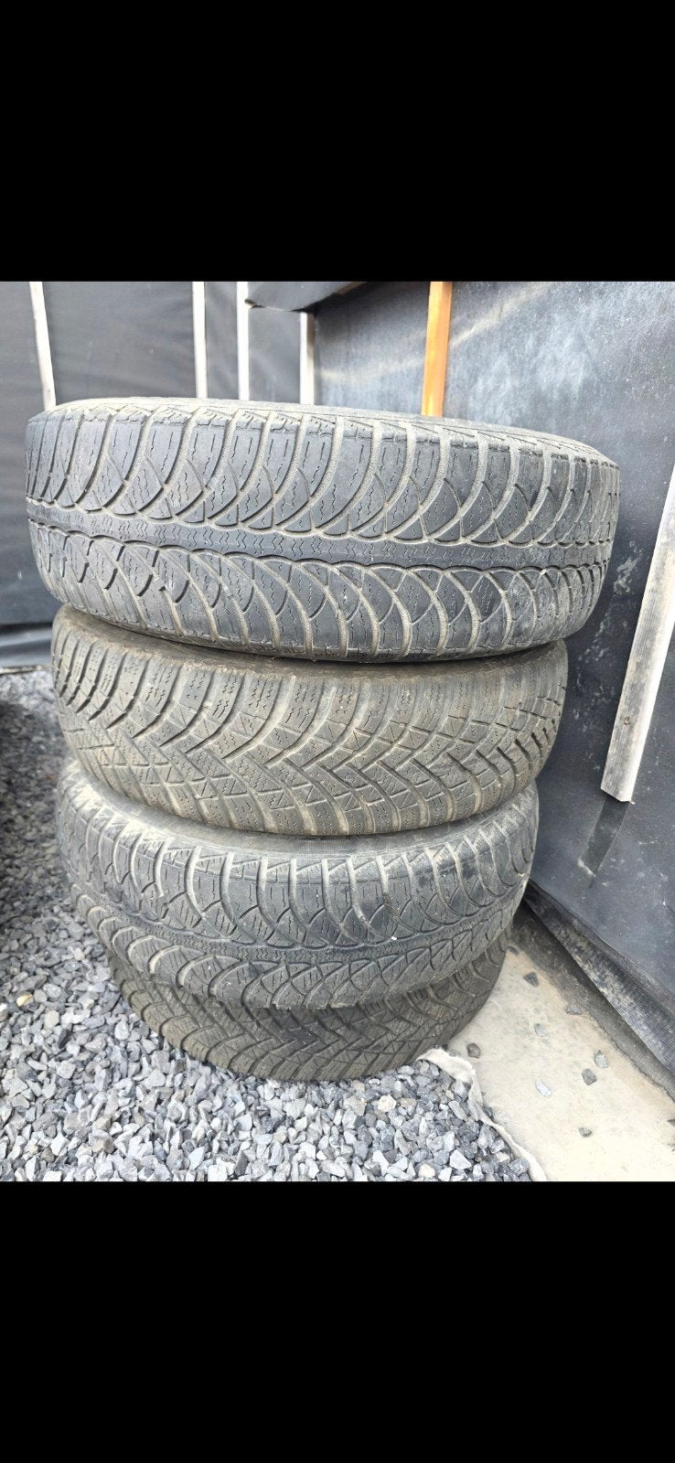 4 pneus hiver 175/70 R14 sur jantes tôle, Autos : Pièces & Accessoires, Enlèvement, Pneus hiver, Pneu(s)