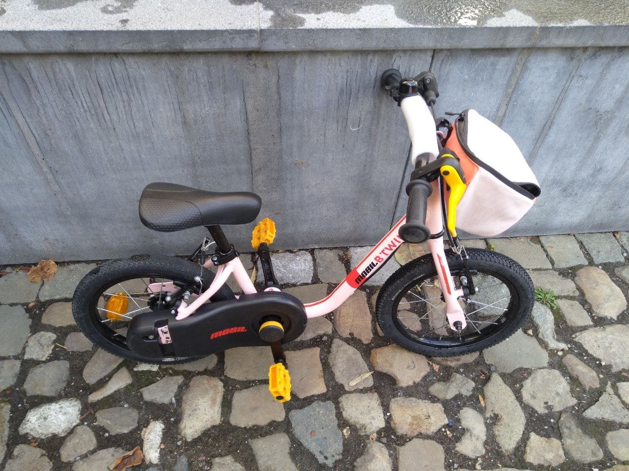 Btwin meisje fiets 3-5 jaar roos 14-inch, Ophalen, Gebruikt, Minder dan 16 inch, Zijwieltjes