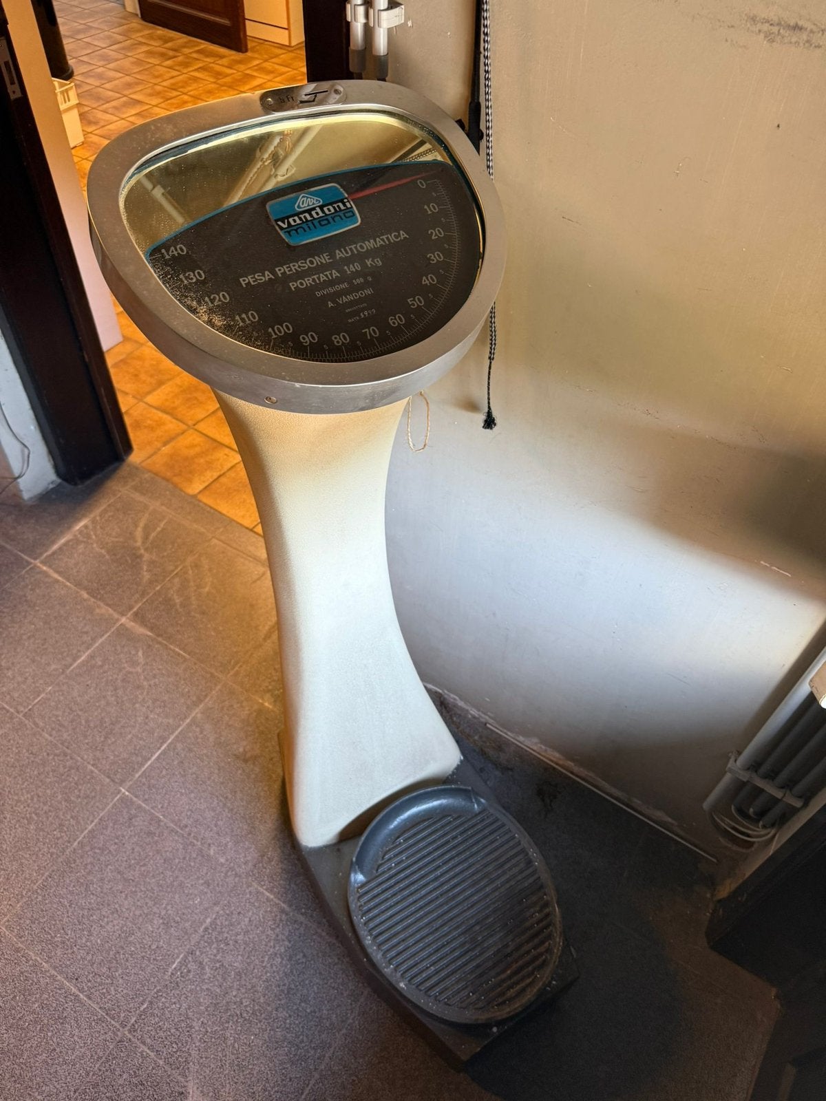 Vandoni milano persone weegschaal vintage, Elektronische apparatuur, Ophalen, Gebruikt, Analoog, 100 kg of meer