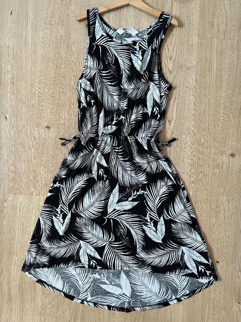 H&M, robe (été) blanc - noir 146 - 152, Enfants & Bébés, Vêtements enfant | Taille 152, Robe ou Jupe, Enlèvement ou Envoi, H&M