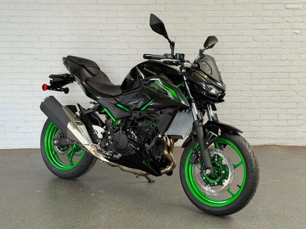Kawasaki - Z500 SE 2026 (btw motor) - Moto Center Mertens, Motos, Entreprise, 2 cylindres, Neuf, Permis Moto A2 minimum
