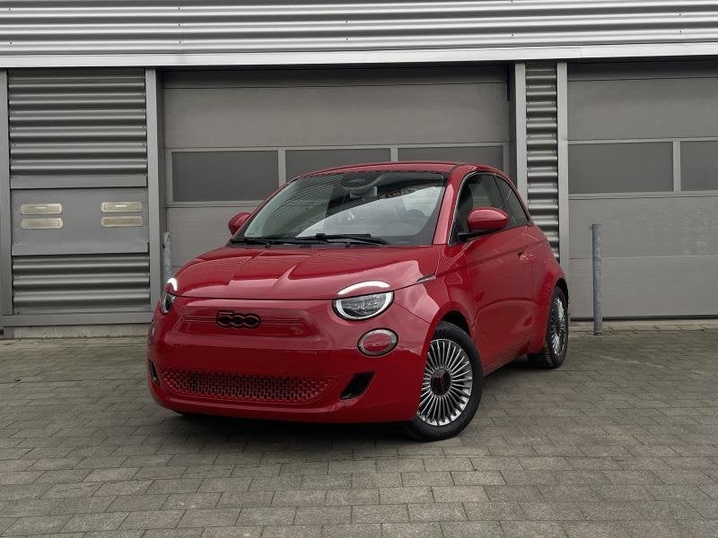Fiat 500e RED Edition, Auto's, Fiat, Automaat, Zwart, 95 pk, Elektrisch