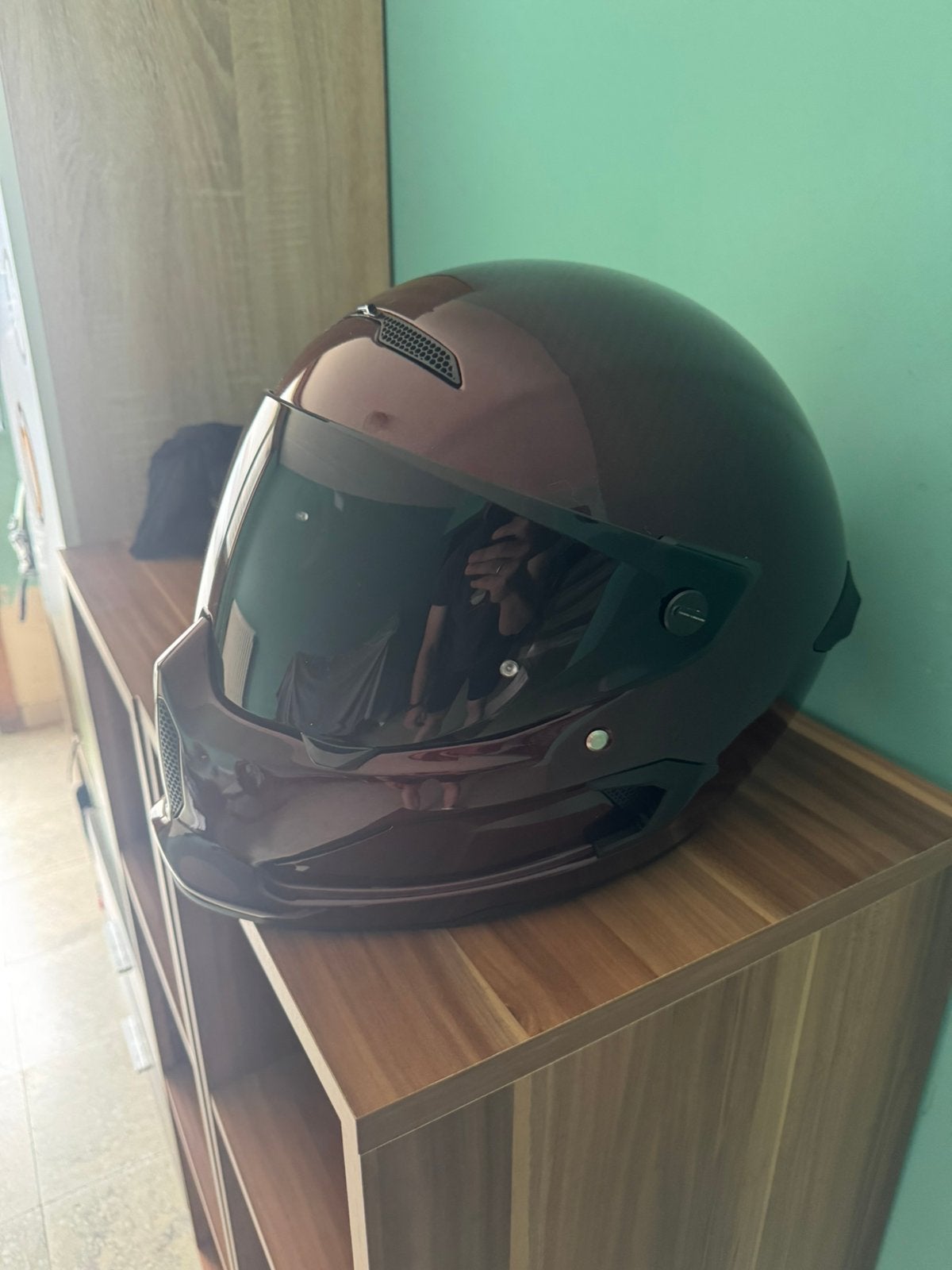 Ruroc.  Redcarbon, Motoren, Ophalen