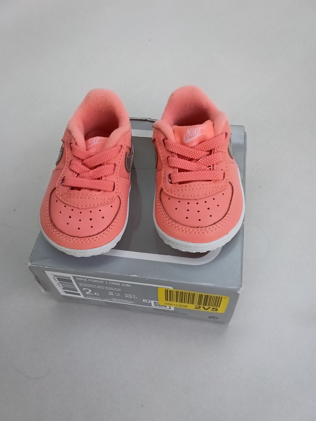 Sneaker pour enfant taille 17. Nouveau, non porté., Enfants & Bébés, Vêtements de bébé | Chaussures & Chaussettes, Neuf, NIKE