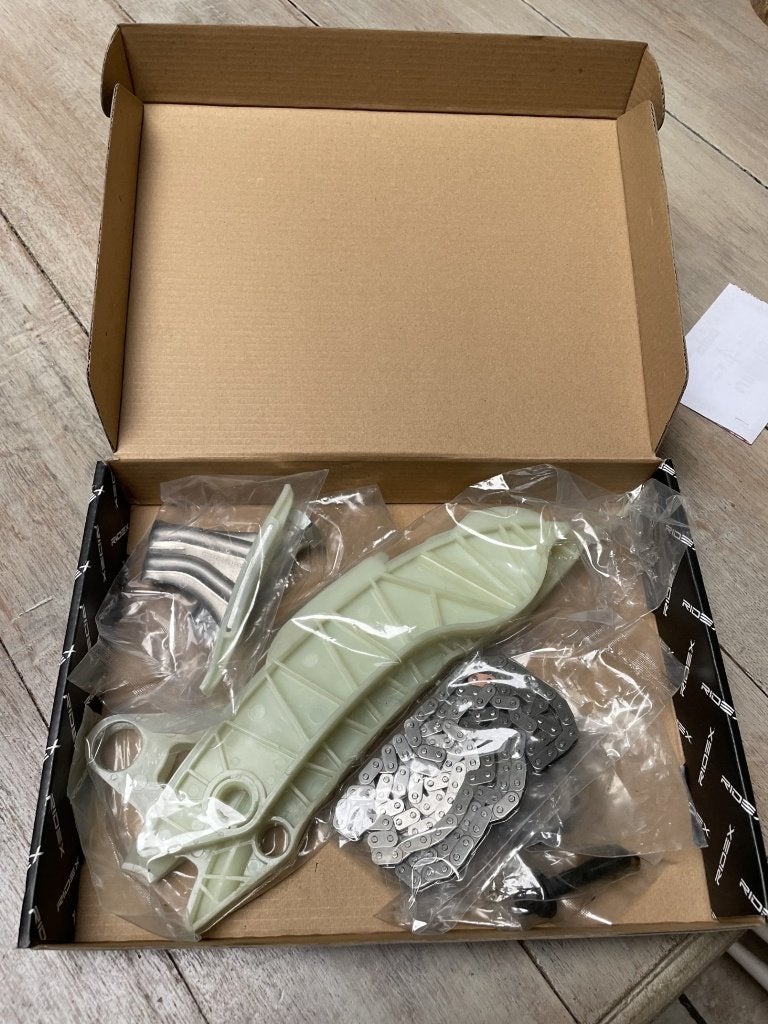 DISTRIEBUTIEKETTINGSET VOOR MINI COOPER R56 TE KOOP IS NIEUW, Auto's, Voorwielaandrijving, 4 cilinders, 1600 cc, Handgeschakeld