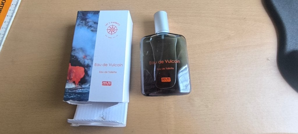 Eau de toilette eau de vulcain50 ml, Collections, Parfums, Enlèvement ou Envoi, Neuf