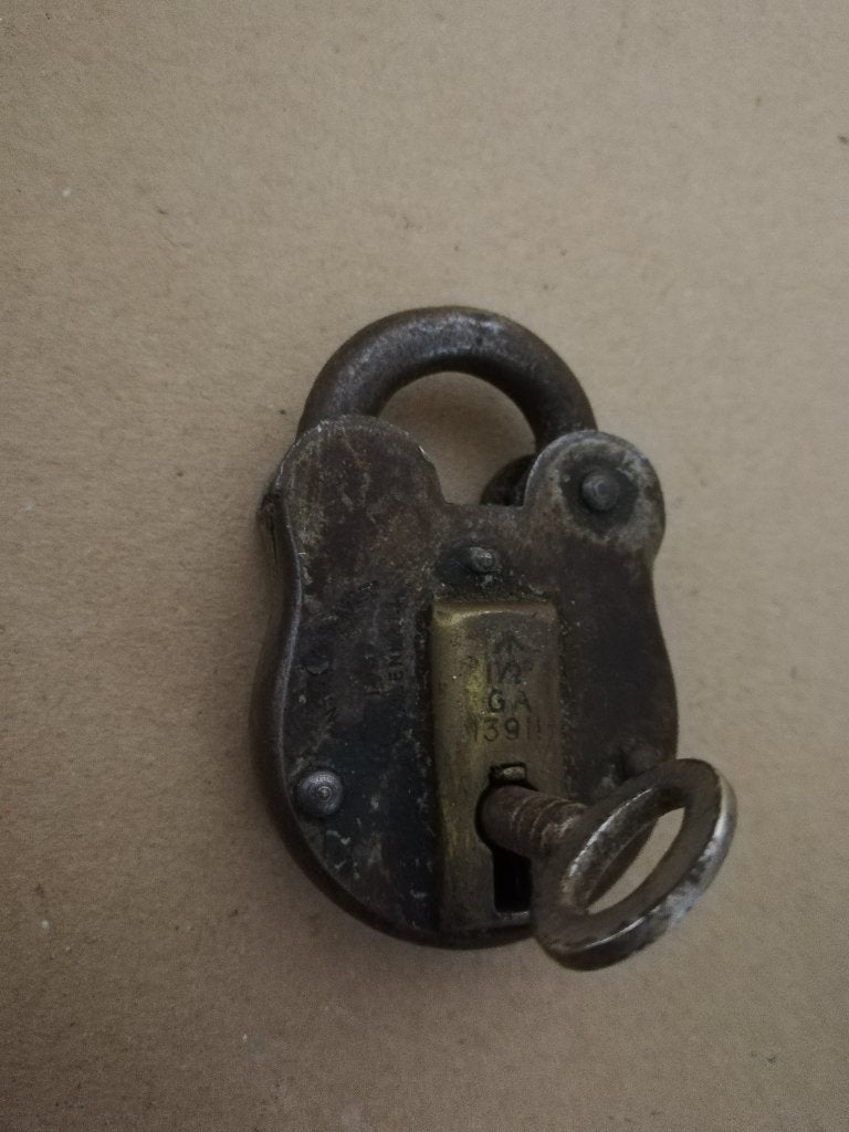 hangslot engels leger, Ophalen