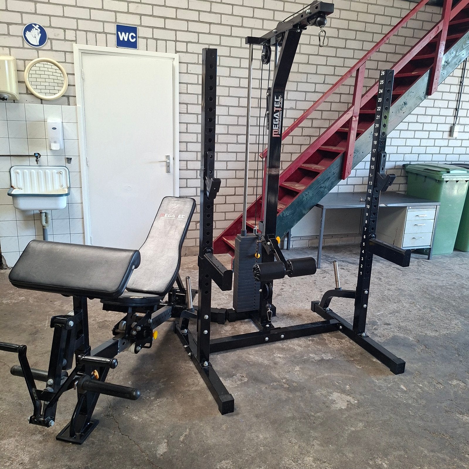 Megatec Halfrack + Lat Pulldown 115kg + Verstelbare Bankje, Sport en Fitness, Ophalen