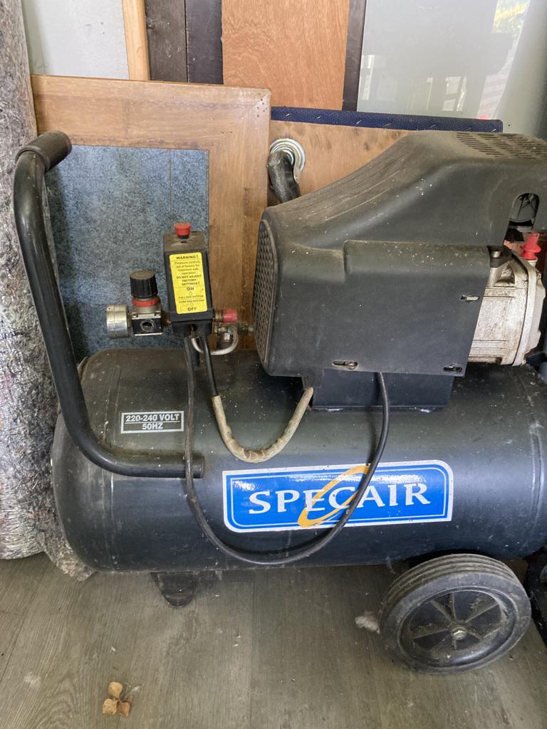 compressor 50l, Enlèvement, 200 à 400 litres/min, Utilisé, 6 à 10 bars