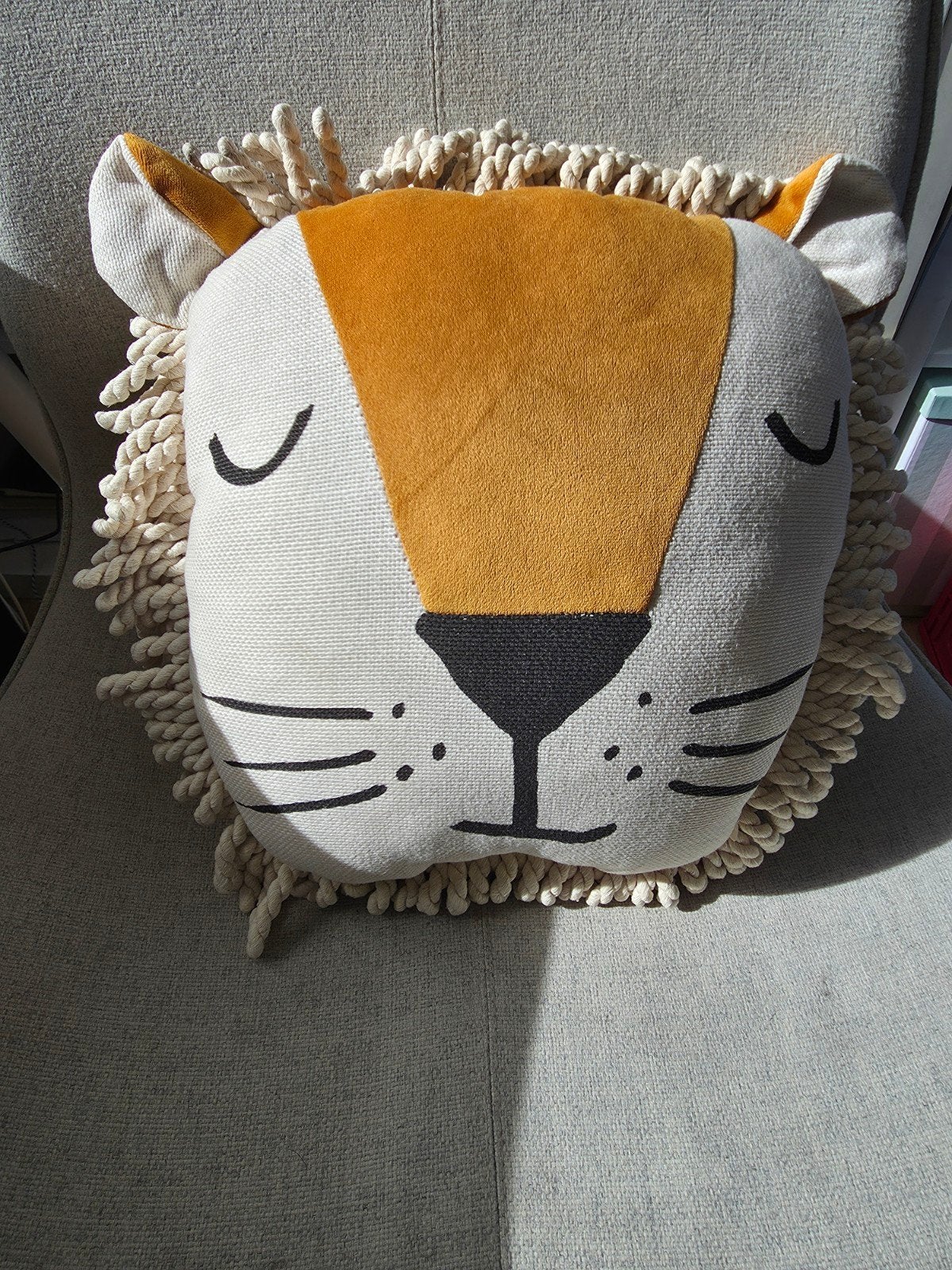 Coussin lion Nobodinoz, Enfants & Bébés, Enlèvement ou Envoi