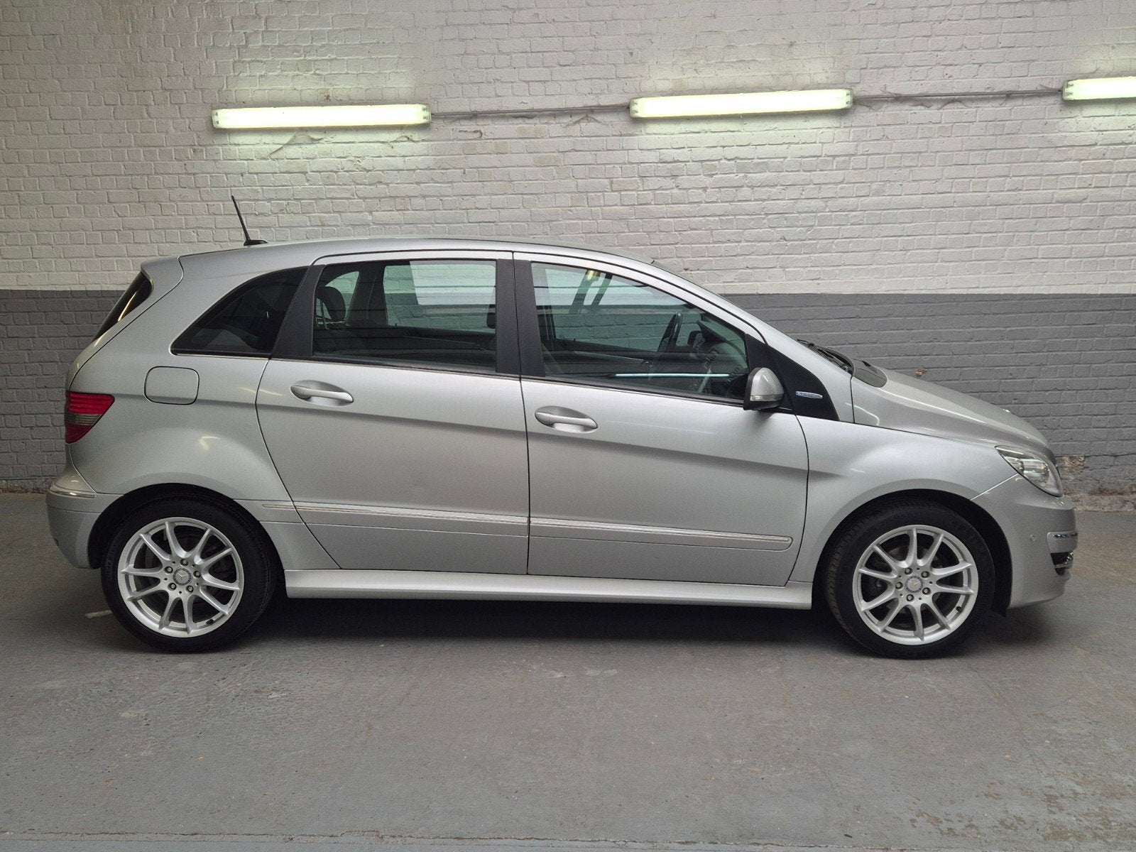 Mercedes B160 euro5 essence - Super état - Garantie, Autos, Achat, Entreprise, Garantie prolongée, Capteur de stationnement
