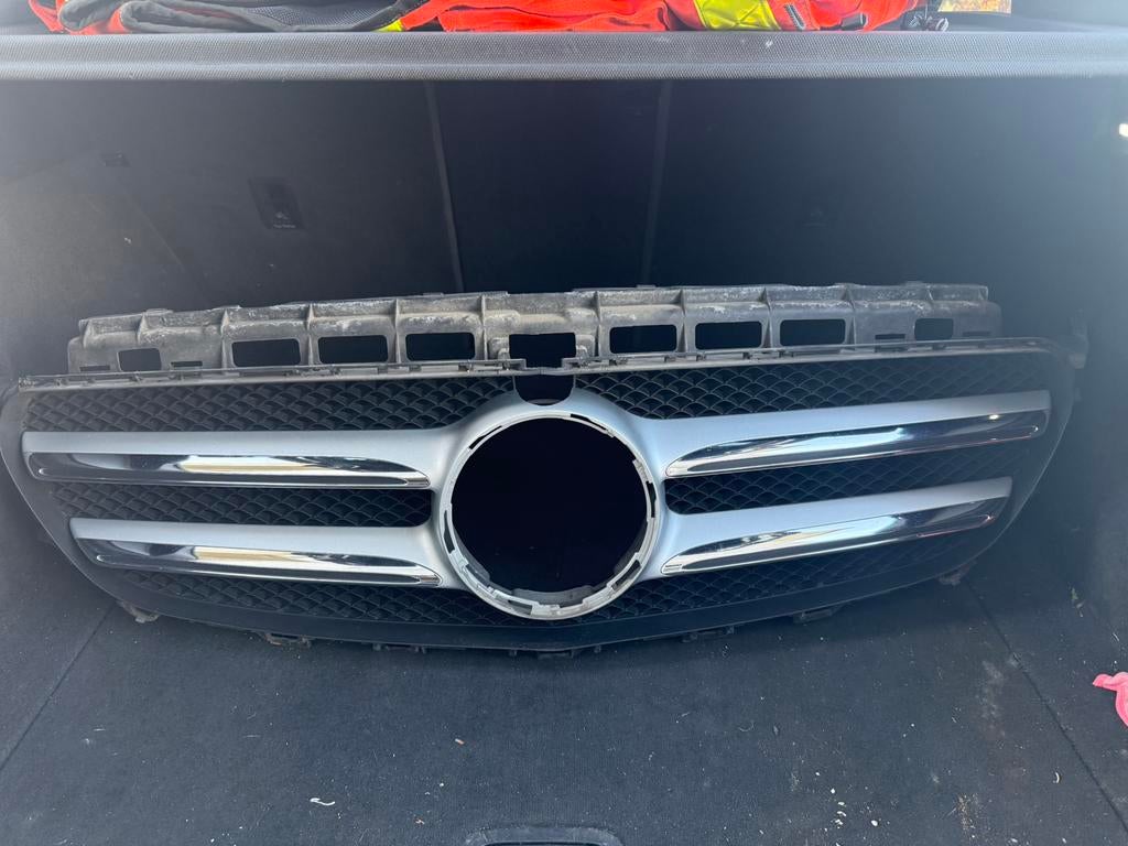 Calandre origine Mercedes W213, Ophalen, Zo goed als nieuw
