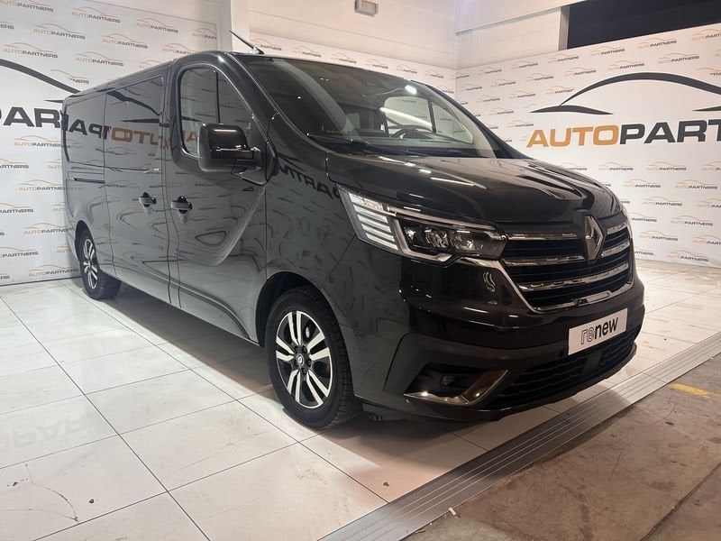 Renault Trafic Passenger & Generation, Auto's, Stof, Gebruikt, 4 cilinders, Zwart