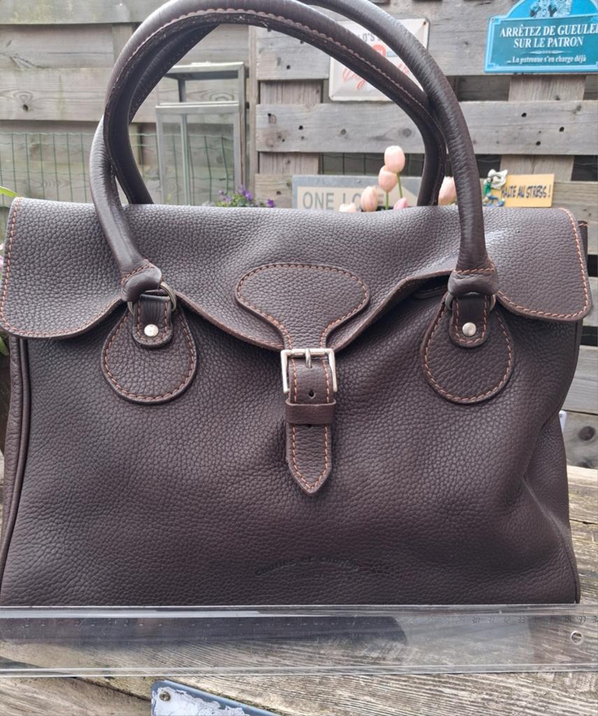 CHARLIE AND CHARLUS BRUINE LEREN DRAAGTAS, Handtassen en Accessoires, Tassen | Damestassen, Ophalen, Bruin