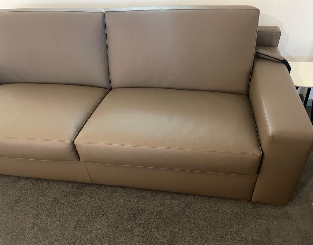 NIEUW - pol74 Slaapbank met electrische opening, echt leder, Huis en Inrichting, Slaapkamer | Slaapbanken, Bruin, Ophalen of Verzenden