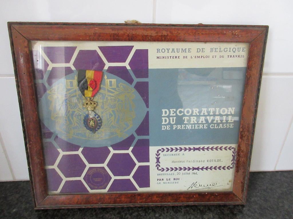 Ereteken Decoration du travail medaille franstalig 1964, Ophalen