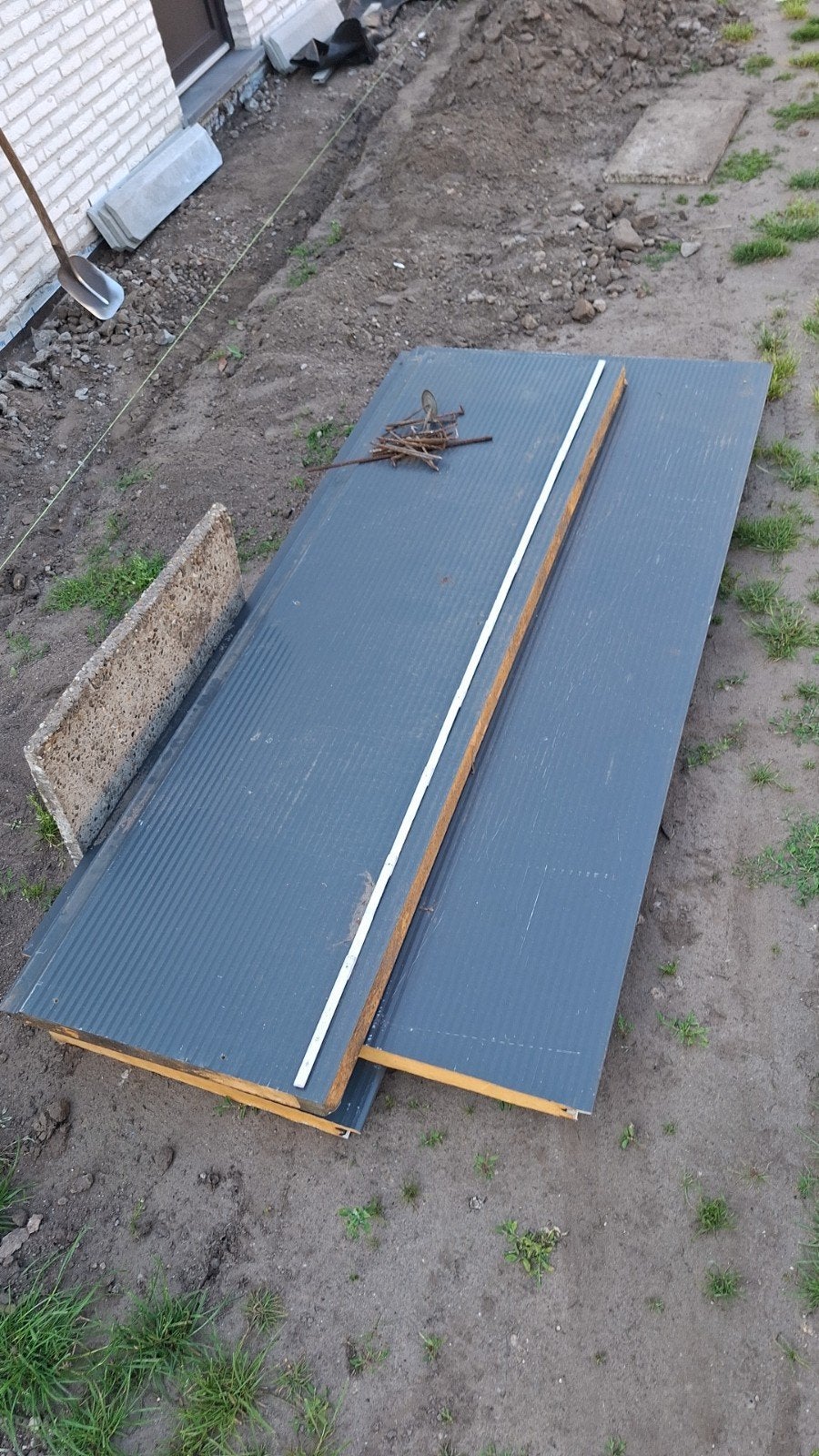 Sandwichpanelen verschillende stukken, Ophalen
