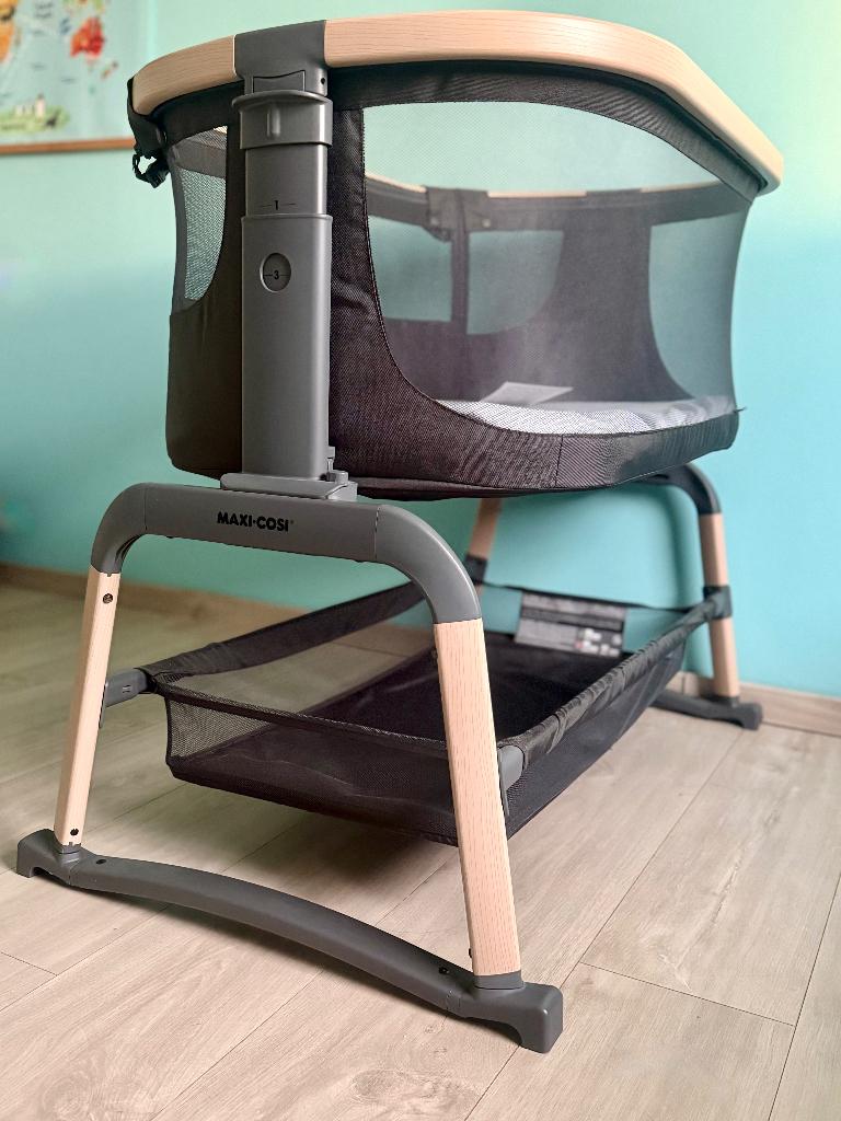 Co-sleeper maxi cosi Iora Air + aerosleepovertrek&beschermer, Ophalen, Zo goed als nieuw
