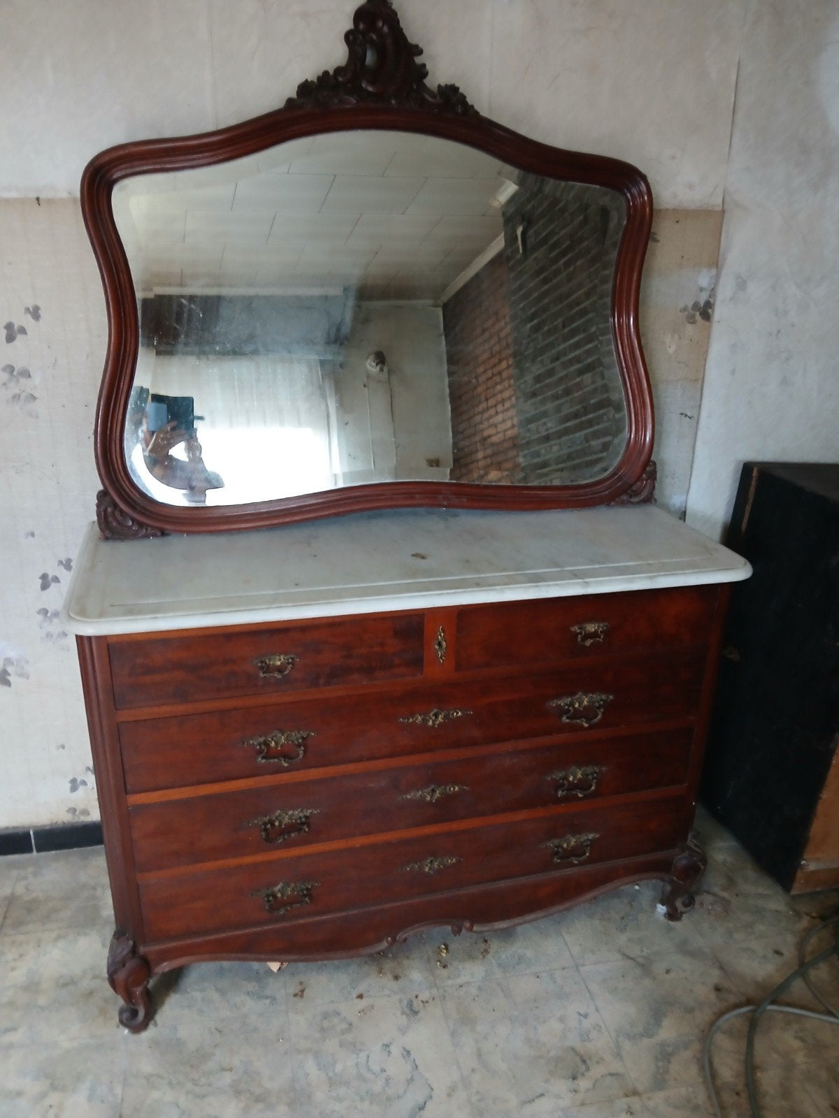 Mooie antieke lavabo, Ophalen