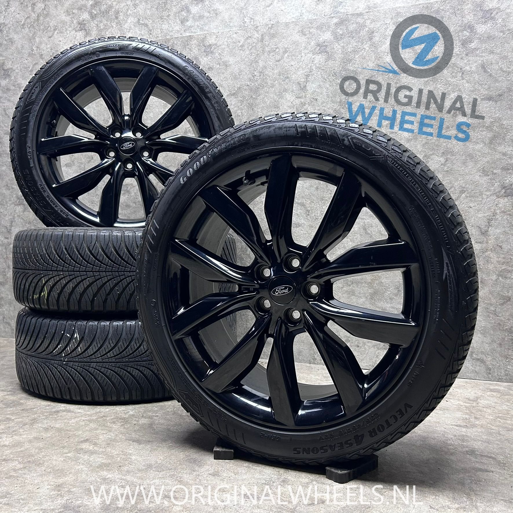 19 inch originele velgen + all season banden Ford Kuga MK2, 19 inch, Gebruikt, -, -