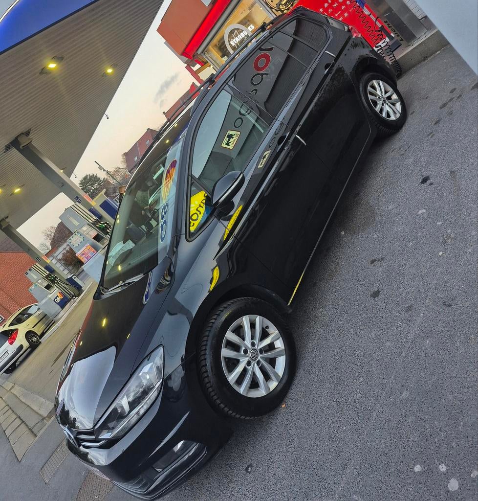 Je vente ma Volkswagen Touran 2018 ESSENCE1.2cc 175000 dkm, Achat, Euro 6, 4 cm³, 7 places