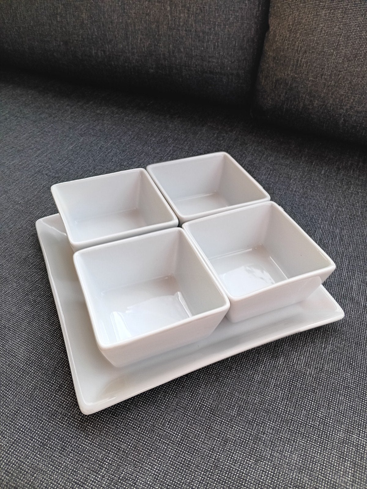 aperitief schaal met 4 potjes, Huis en Inrichting, Ophalen, Gebruikt, Porselein of Keramiek, Schaal