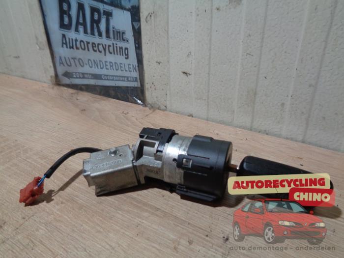 Serrure de contact + clé d'un Peugeot 308, -, 3 mois de garantie, Utilisé, -