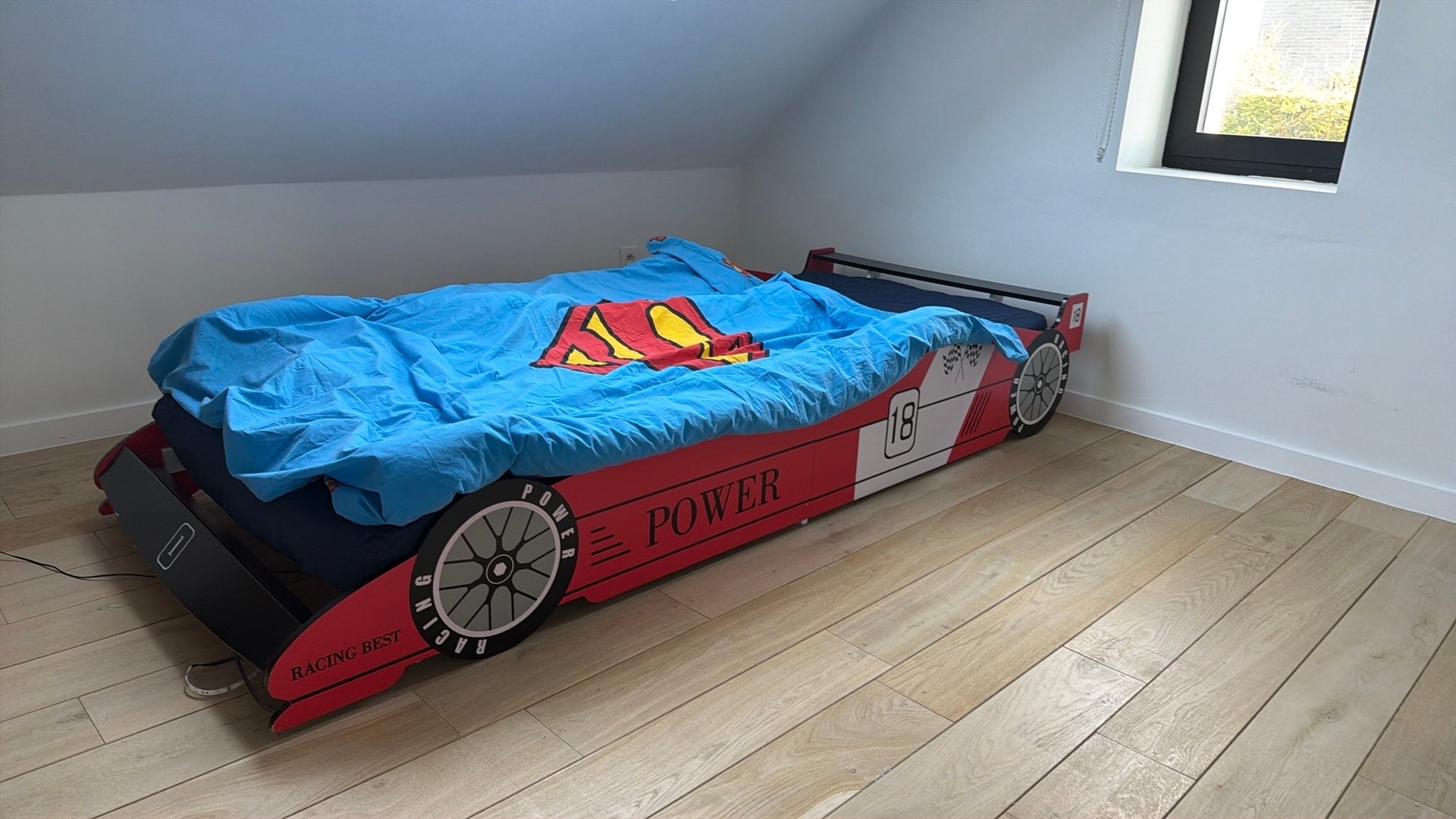 Bed in vorm van een racewagen, Kinderen en Baby's, Ophalen, Zo goed als nieuw