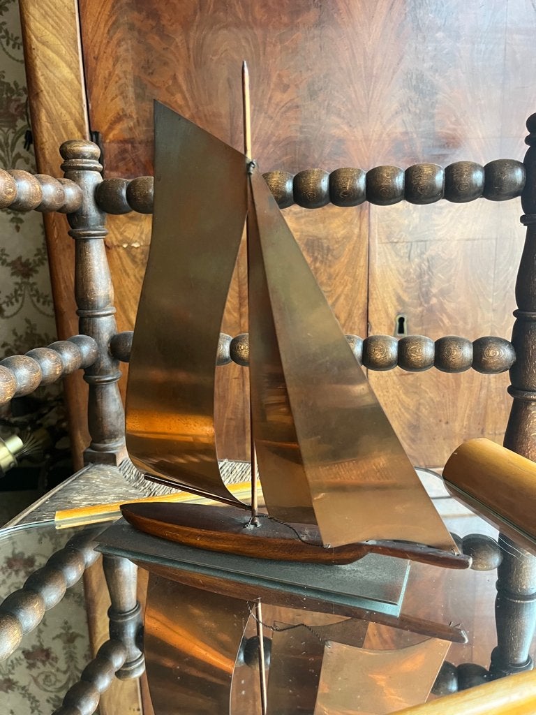 Modèle stylisé de bateau bois & cuivre, Antiquités & Art, Enlèvement ou Envoi