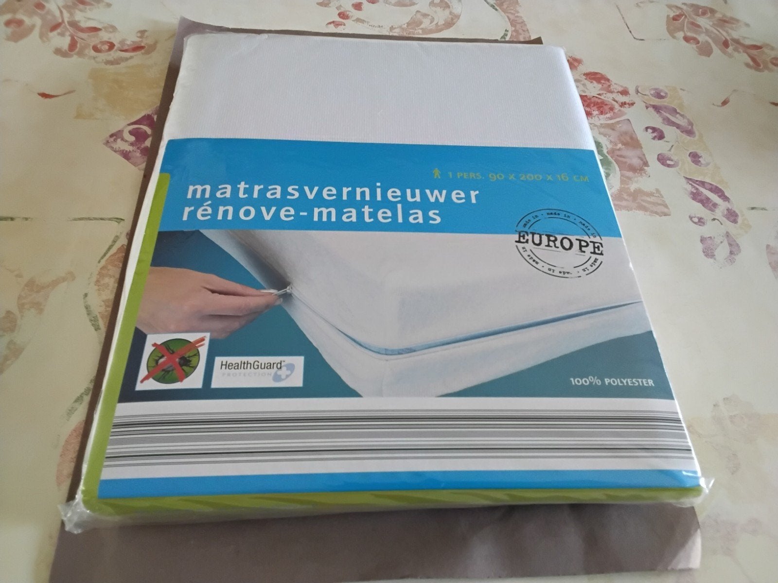 Nieuwe matrasvernieuwer, Ophalen, Polyester