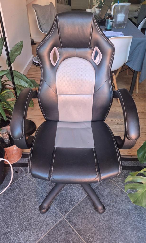 Ergonomische bureaustoel in „Gaming” -stijl, Huis en Inrichting, Bureaustoelen, Ophalen, Ergonomisch, Bureaustoel