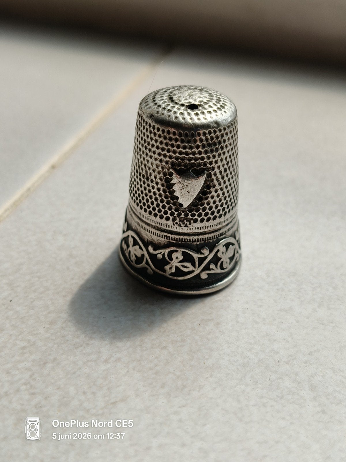 Zilveren vingerhoed, Ophalen, Gebruikt, Zilver, Reliëf