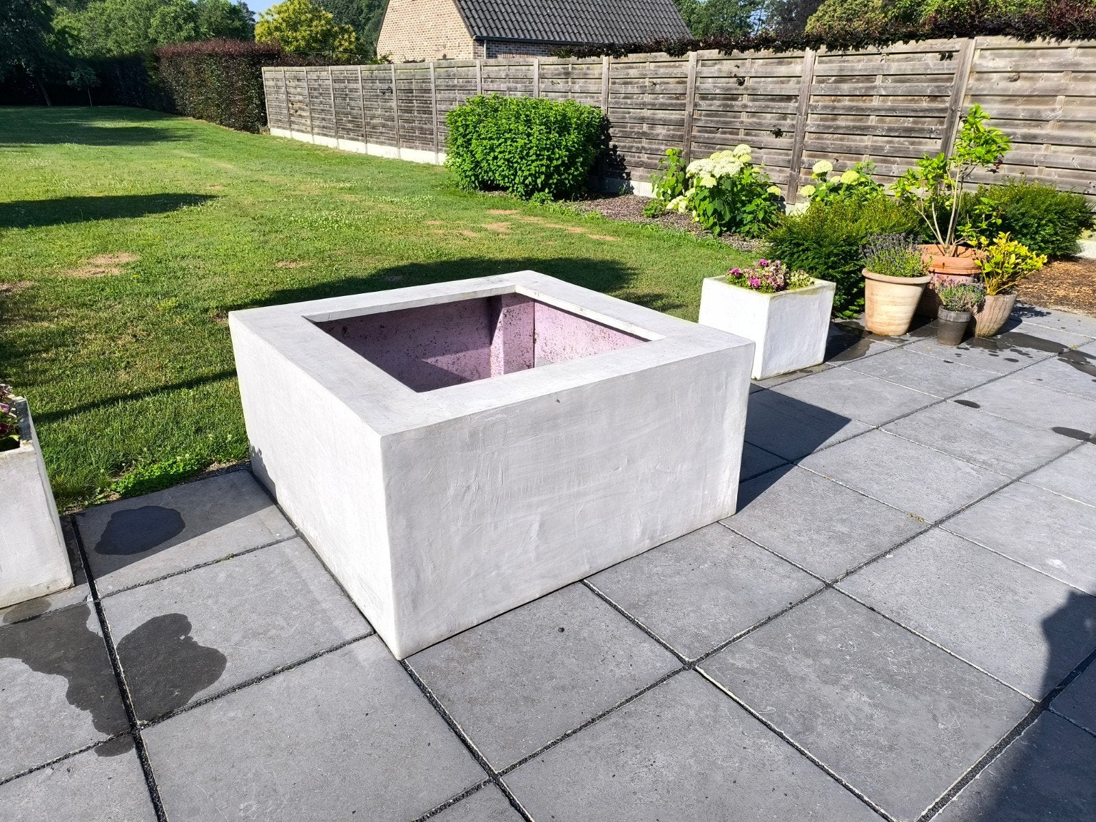 Stevige mortex bloembakken, Ophalen