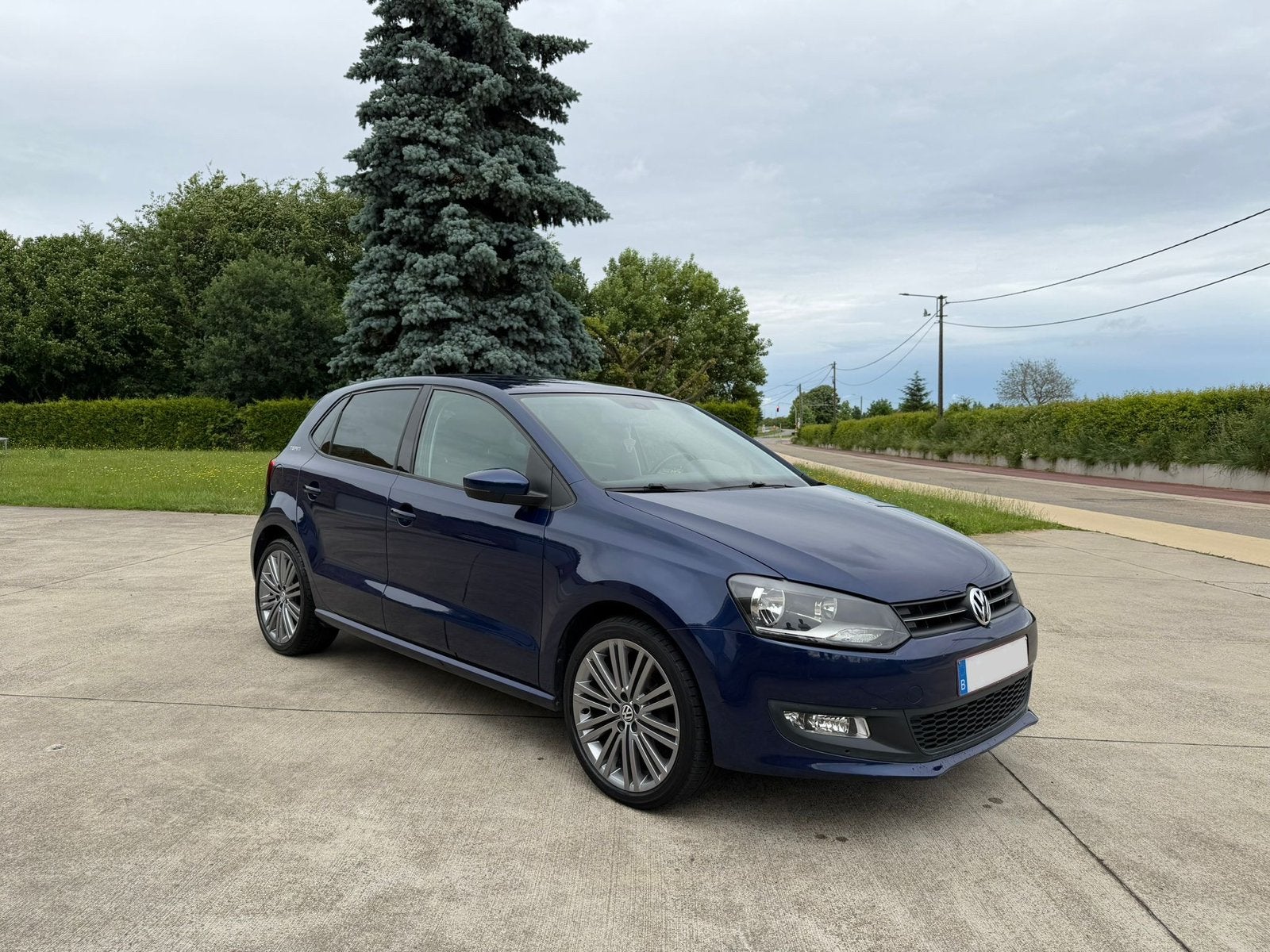 Volkswagen Polo 6r 1.4i 86ch, Voorwielaandrijving, 4 deurs, Stof, 4 cilinders