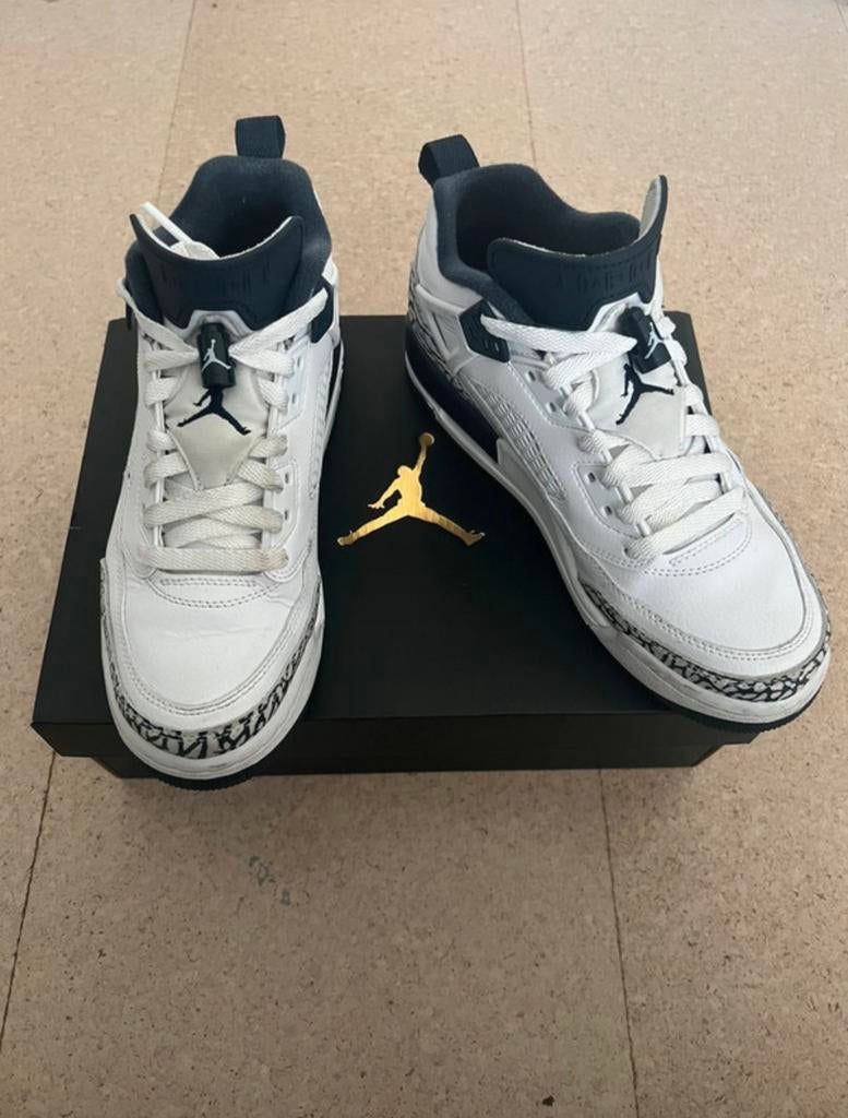 Jordan schoenen, Ophalen