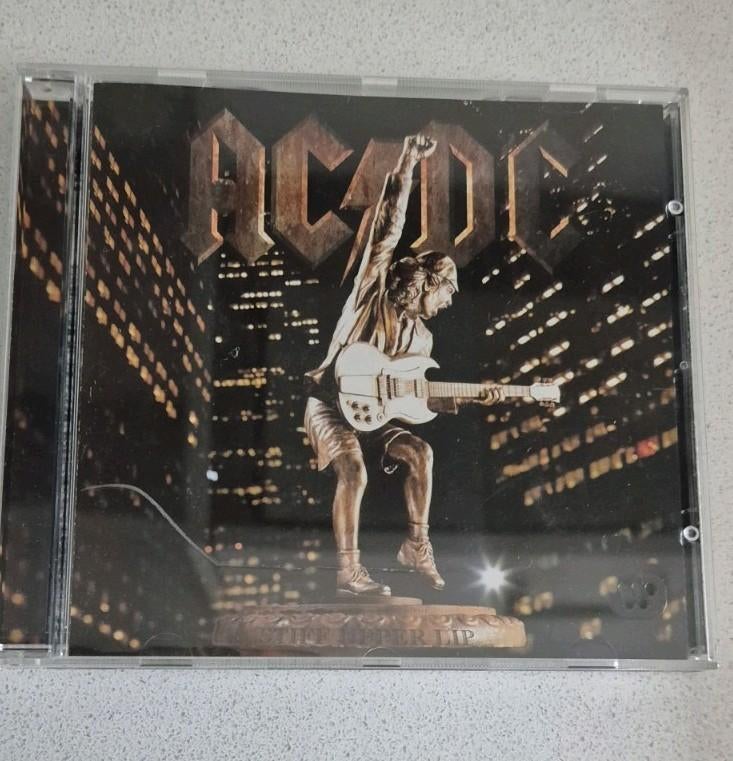 AC DC Stiff Upper Lip AC/DC, Cd's en Dvd's, Ophalen of Verzenden, Zo goed als nieuw
