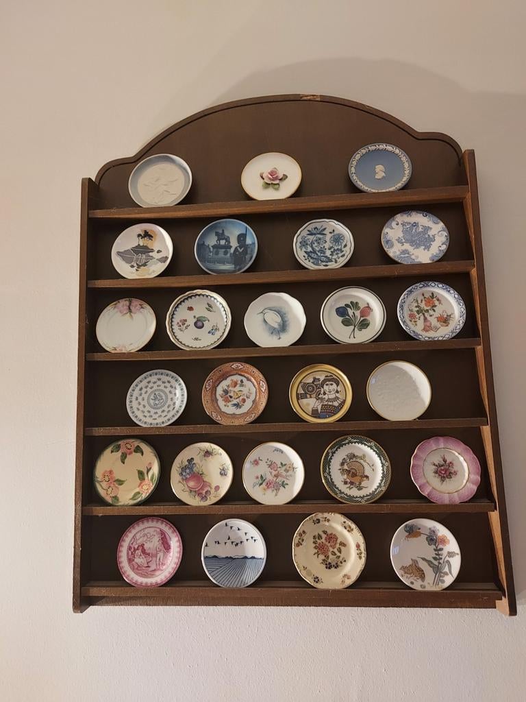 Les assiettes miniatures Franklin Mint du monde
Collection v, Collections, Enlèvement
