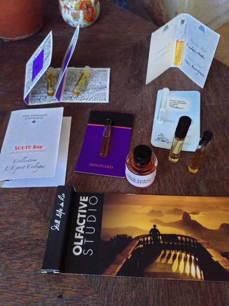 Echantillons parfums de niche, Ophalen
