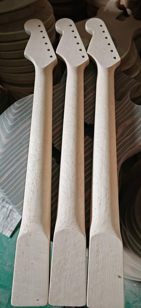 Stratocaster en Telecaster Birdseye Maple necks ook RW toets, Musique & Instruments, Envoi