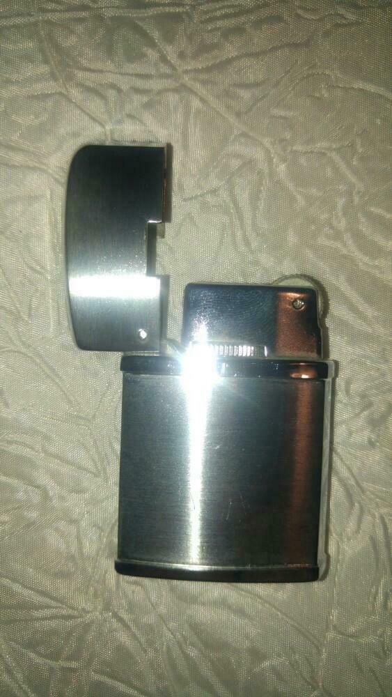 Briquet aansteker à gaz inox acier, Collections, Articles de fumeurs, Briquets & Boîtes d'allumettes, Enlèvement ou Envoi, Utilisé