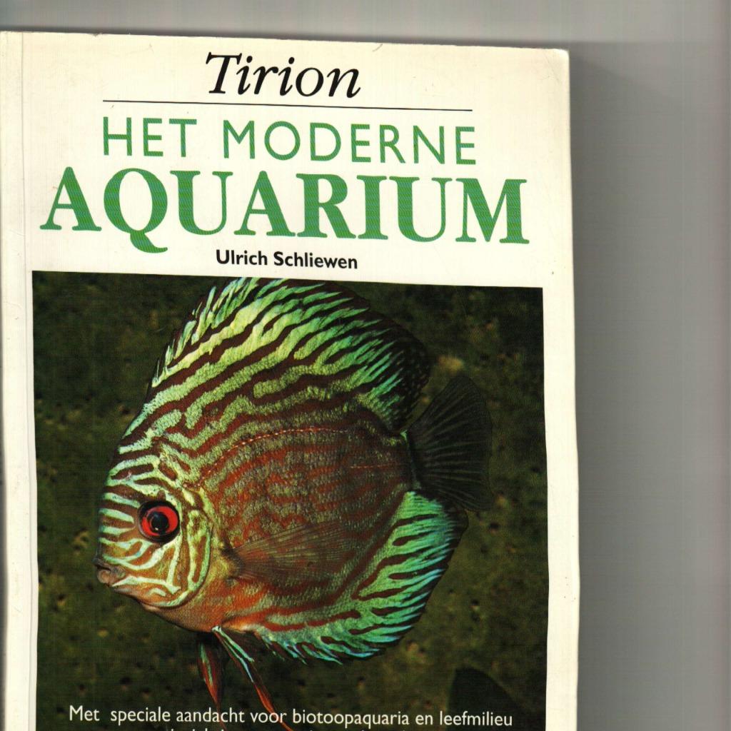 Het modern aquarium ulrich schliewen160 blz, Dieren en Toebehoren, Vissen | Aquaria en Toebehoren, Zo goed als nieuw, Ophalen of Verzenden
