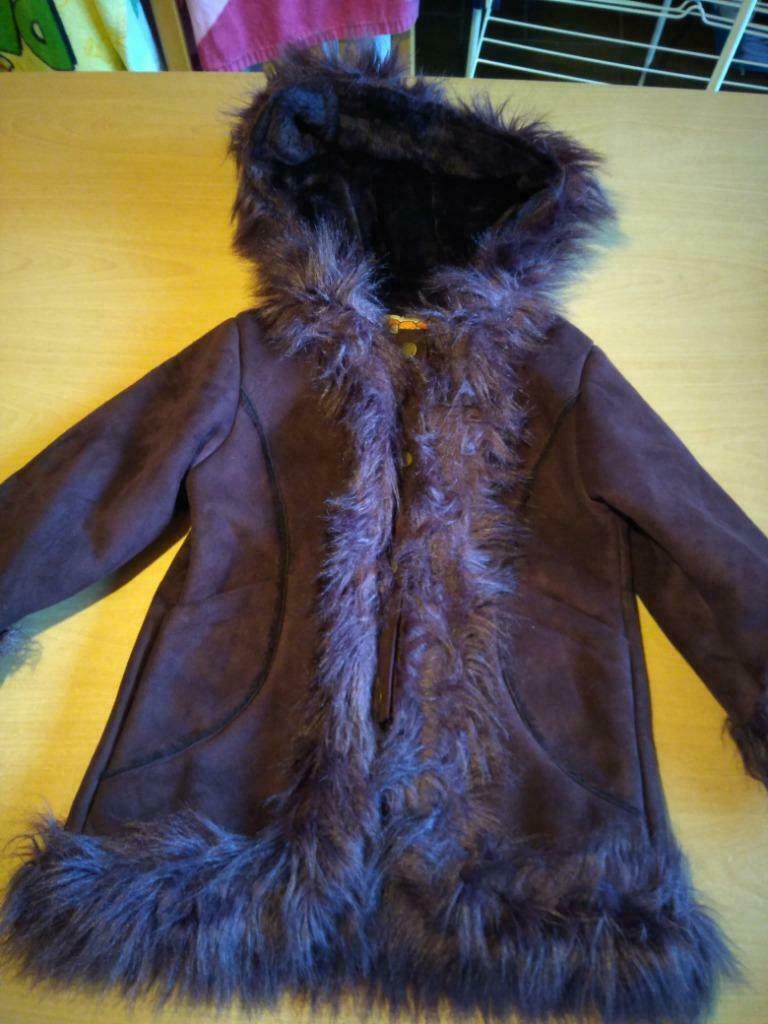 Paarse daimen meisjesjas met pels, Enfants & Bébés, Enlèvement, Comme neuf, Taille 104