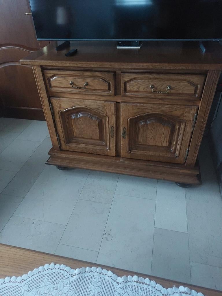 Eiken tv kast, Ophalen