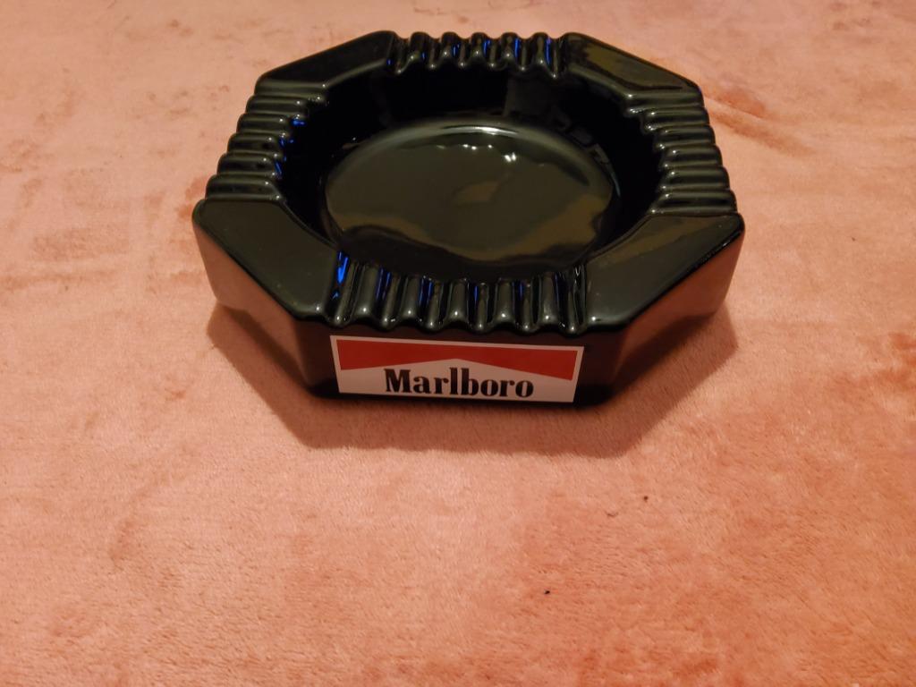 Marlboro cendrier octogonale. Largeur 21 cms. Parfait état., Ophalen of Verzenden, Zo goed als nieuw