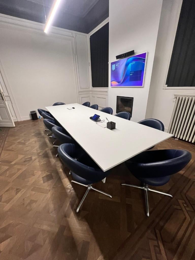 Complete High-End vergaderset  witte Tafel+ 12 designstoelen, Salle de réunion ou de Présentation, Enlèvement, Utilisé, Table