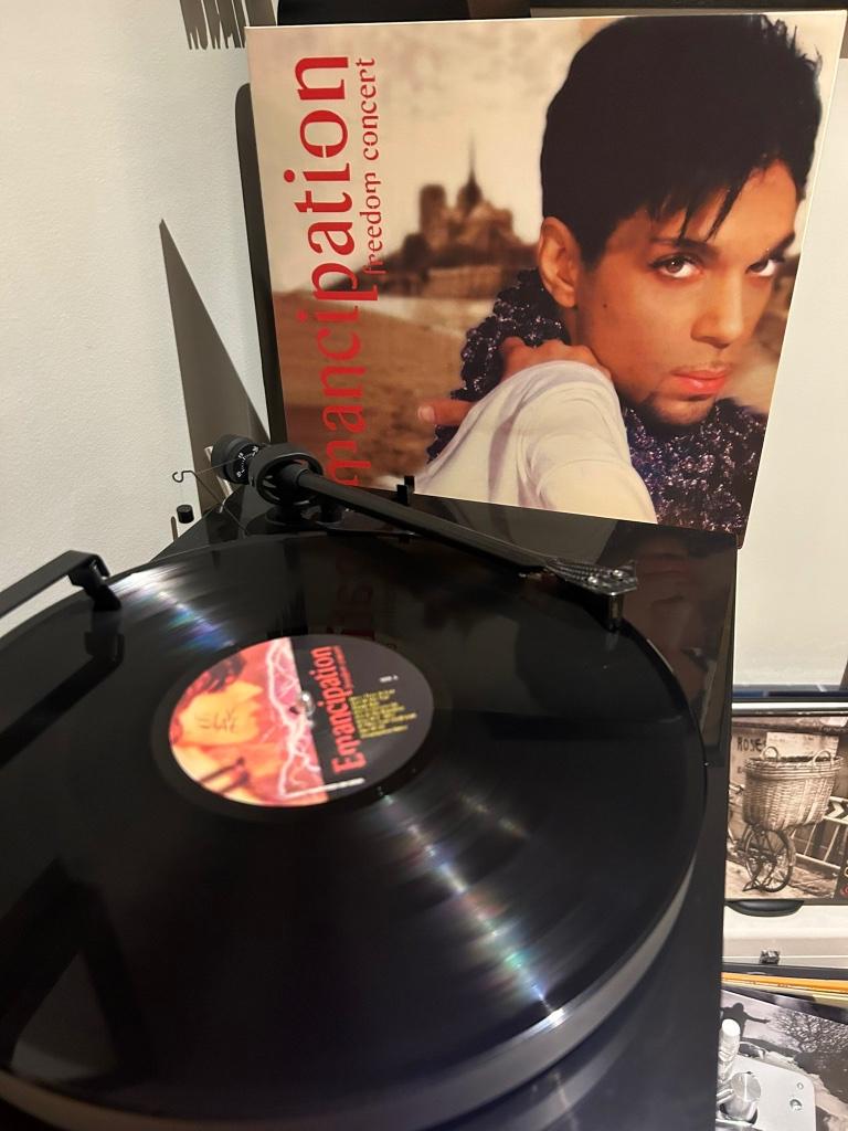Prince LP + DVD Emancipation Freedom Concert Ltd Black Vinyl, Cd's en Dvd's, Vinyl | Pop, Nieuw in verpakking, 12 inch, Verzenden