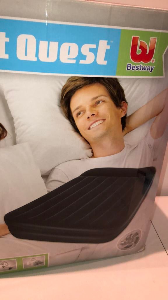 Matelas pneumatique idéal pour le camping, Caravanes & Camping, Matelas pneumatiques, Enlèvement ou Envoi, Comme neuf, 2 personnes