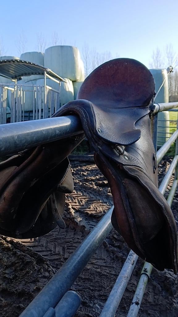 Selle à vendre (petit prix)