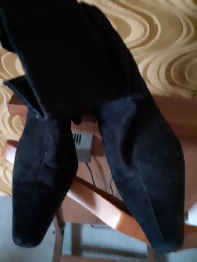 3 paires chaussures en CUIR bleue, noire et blanche, Vêtements | Femmes, Chaussures, Escarpins, Comme neuf, Enlèvement, Bleu
