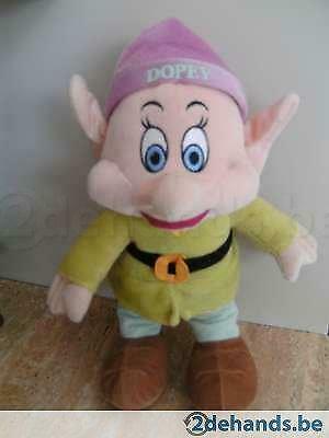 Kabouter Dopey van disney sneeuwwitje  fluit het liedje, Kinderen en Baby's, Speelgoed | Knuffels en Pluche, Zo goed als nieuw